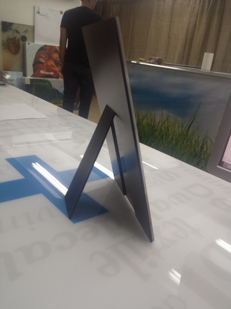 מעמד שולחן לפרספקס