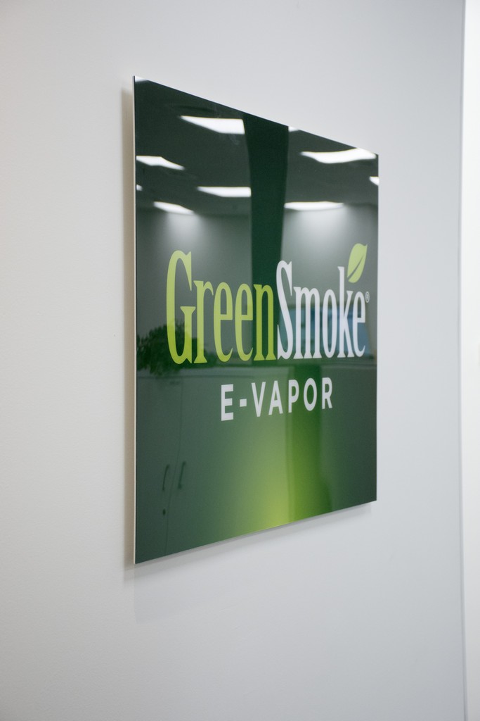 הדפסה על פרספקס GREENSMOKE