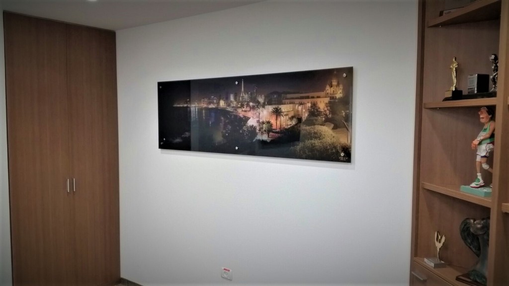 הדפסה על זכוכית נוף תל אביב