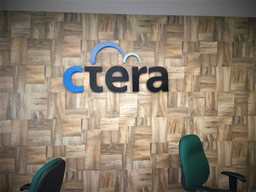אותיות בולטות CTERA