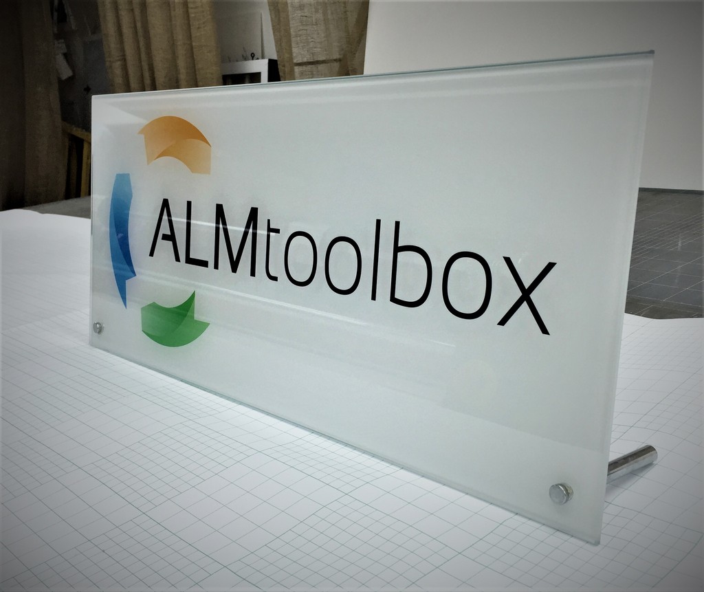 הדפסה על זכוכית ALMTOOLBOX