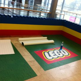 מדבקת רצפה מודפסת LEGO