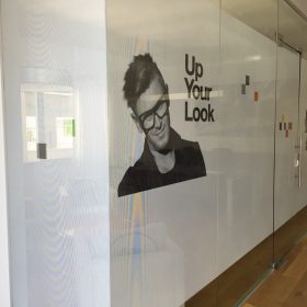 מדבקת רשת UP