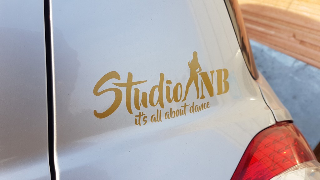 מדבקת לוגו STUDIO NB