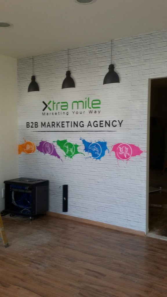 אקסטרה מייל XTRA MILE